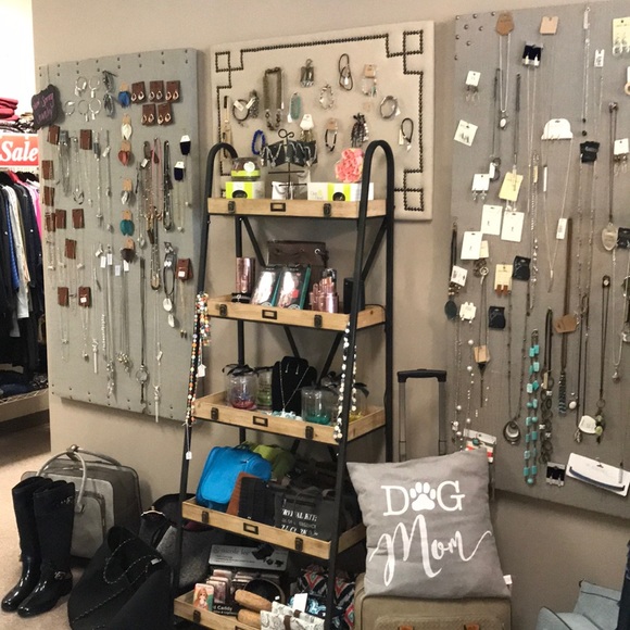 Meet your Posher, Faces Spa & Unique Boutique - Picture 4 of 7